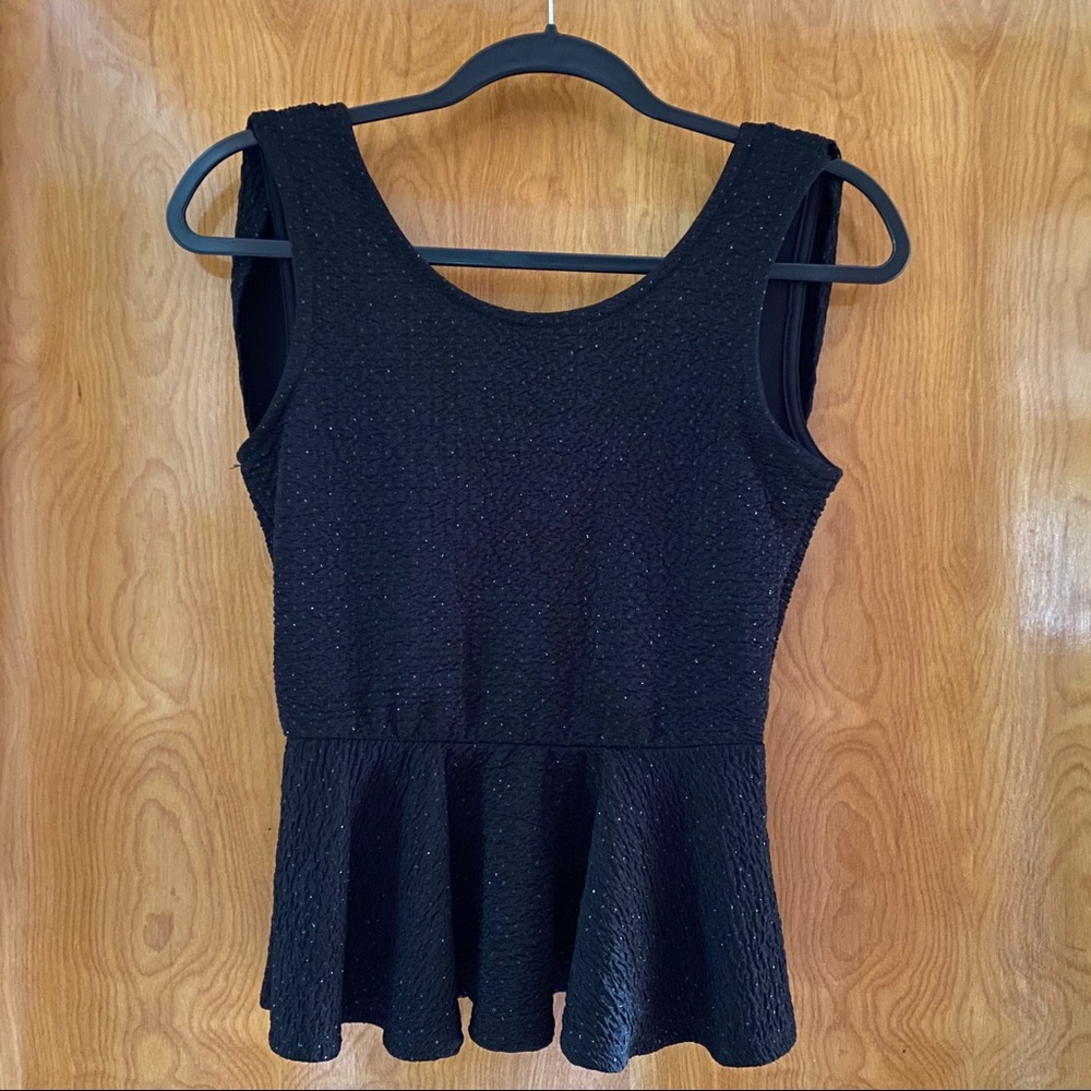 Monaco Sz M Peplum Top With Silver Sparkle 💥